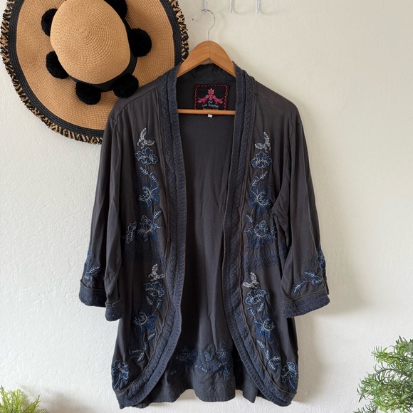 Johnny Was JW Los Angeles Boho Gray Blue Embroidered Cotton Open Kimono Cardigan
